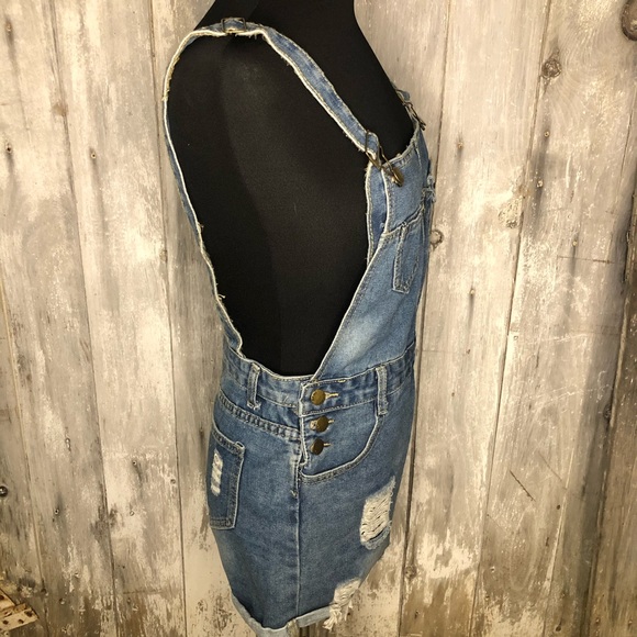 Short overalls - Picture 2 of 4